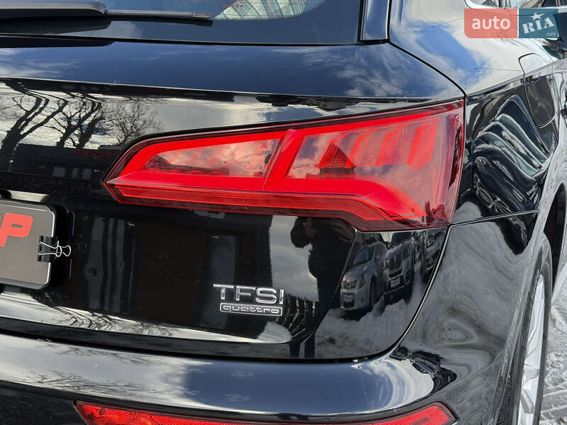 Внедорожник / Кроссовер Audi Q5 2017 в Стрые