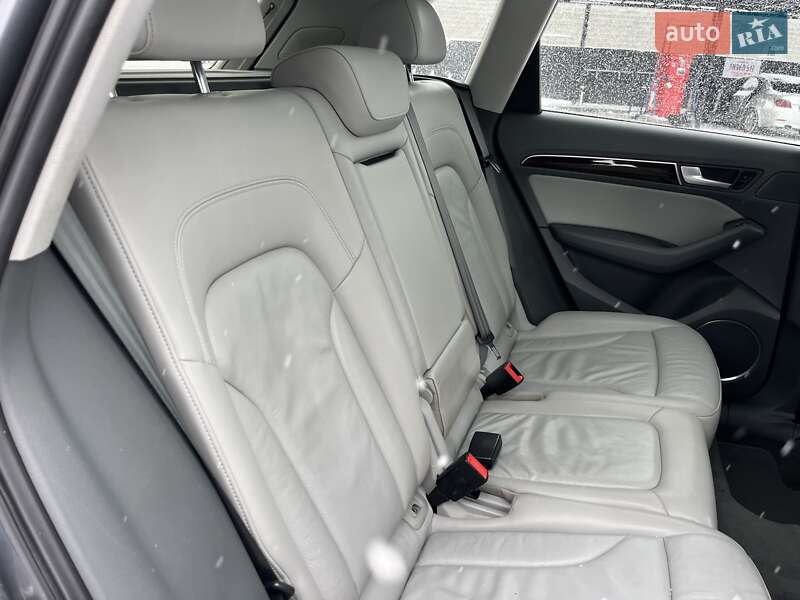 Внедорожник / Кроссовер Audi Q5 2015 в Дубно