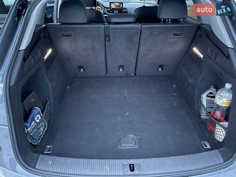 Внедорожник / Кроссовер Audi Q5 2017 в Хмельницком