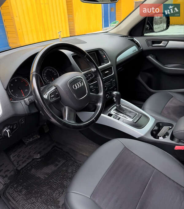 Внедорожник / Кроссовер Audi Q5 2011 в Хмельницком