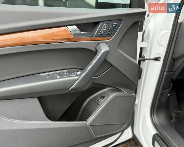 Позашляховик / Кросовер Audi Q5 2021 в Києві фото 14 Позашляховик / Кросовер Audi Q5 2021 в Києві