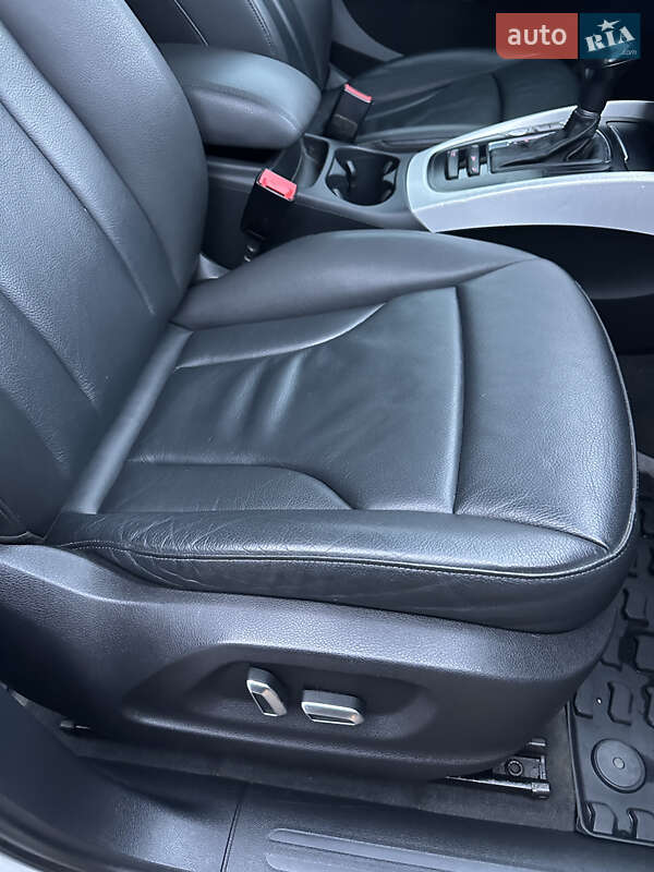 Внедорожник / Кроссовер Audi Q5 2015 в Ужгороде