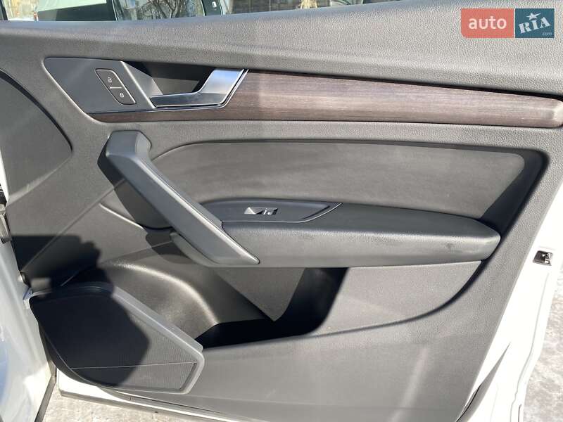 Внедорожник / Кроссовер Audi Q5 2022 в Одессе