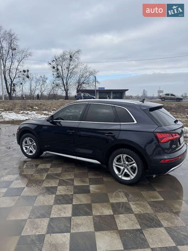 Позашляховик / Кросовер Audi Q5 2018 в Самборі