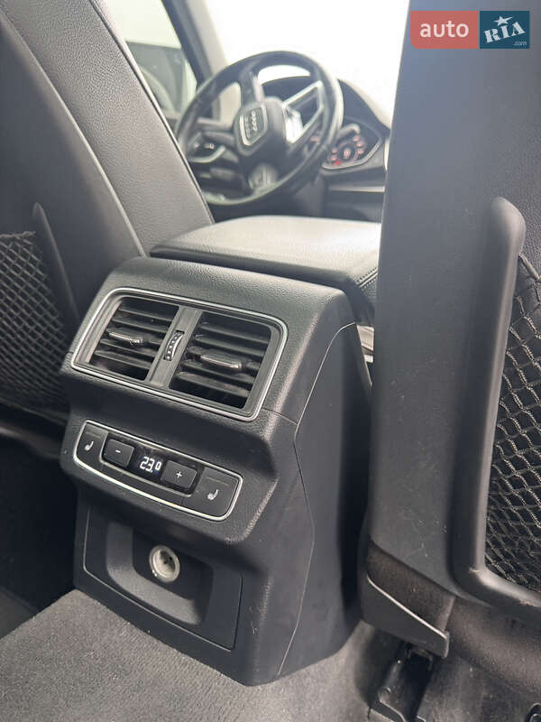 Позашляховик / Кросовер Audi Q5 2018 в Самборі