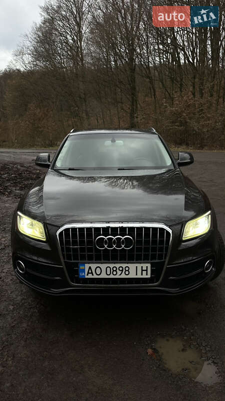 Позашляховик / Кросовер Audi Q5 2016 в Ужгороді