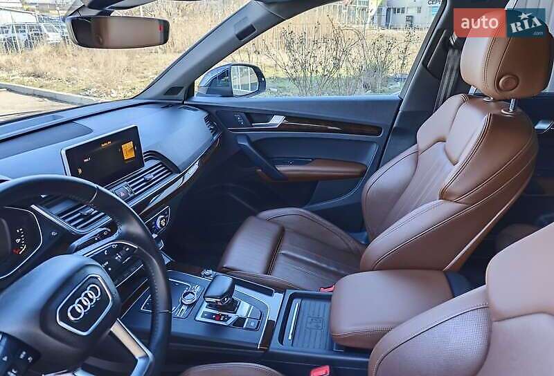 Позашляховик / Кросовер Audi Q5 2019 в Вінниці