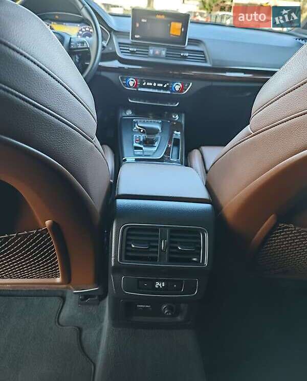 Позашляховик / Кросовер Audi Q5 2019 в Вінниці