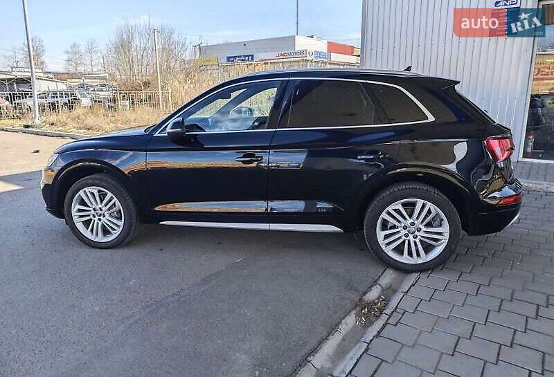 Позашляховик / Кросовер Audi Q5 2019 в Вінниці