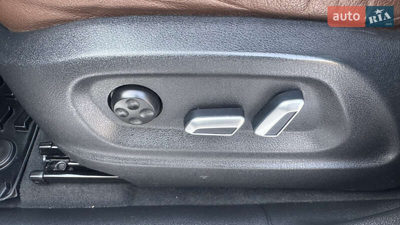 Внедорожник / Кроссовер Audi Q5 2015 в Дубно