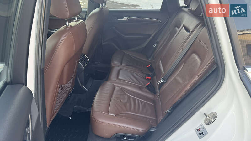 Внедорожник / Кроссовер Audi Q5 2015 в Дубно