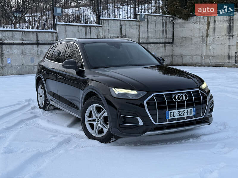 Позашляховик / Кросовер Audi Q5 2022 в Рівному