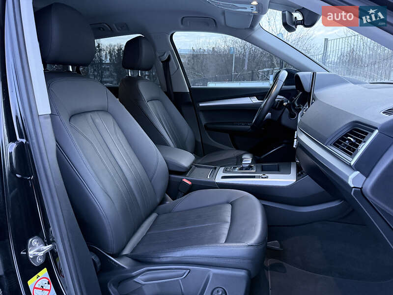 Позашляховик / Кросовер Audi Q5 2022 в Рівному