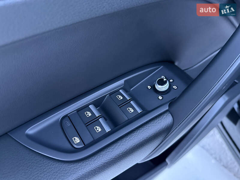 Позашляховик / Кросовер Audi Q5 2022 в Рівному