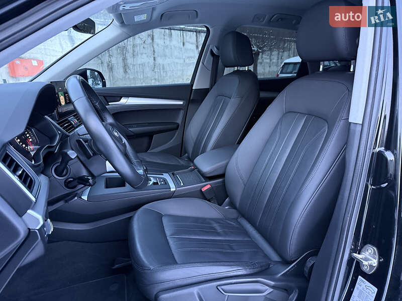 Позашляховик / Кросовер Audi Q5 2022 в Рівному