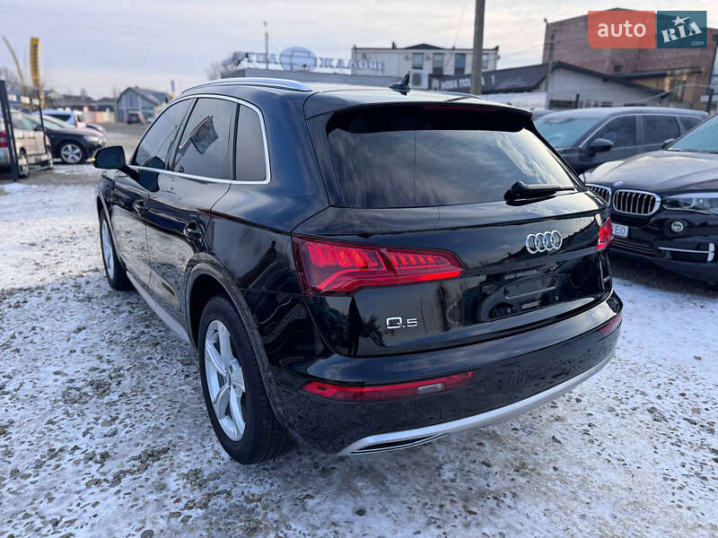 Позашляховик / Кросовер Audi Q5 2020 в Івано-Франківську