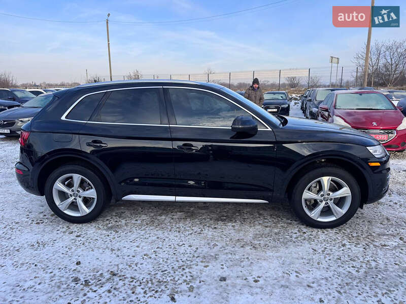 Позашляховик / Кросовер Audi Q5 2020 в Івано-Франківську