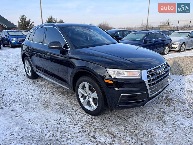 Позашляховик / Кросовер Audi Q5 2020 в Івано-Франківську