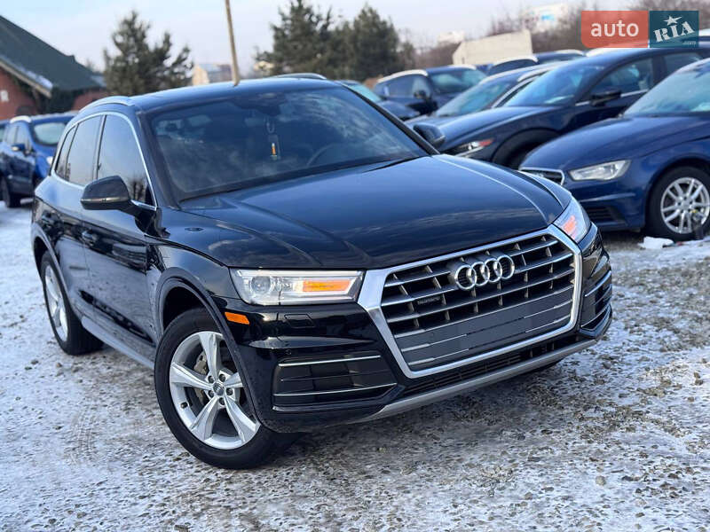 Позашляховик / Кросовер Audi Q5 2020 в Івано-Франківську