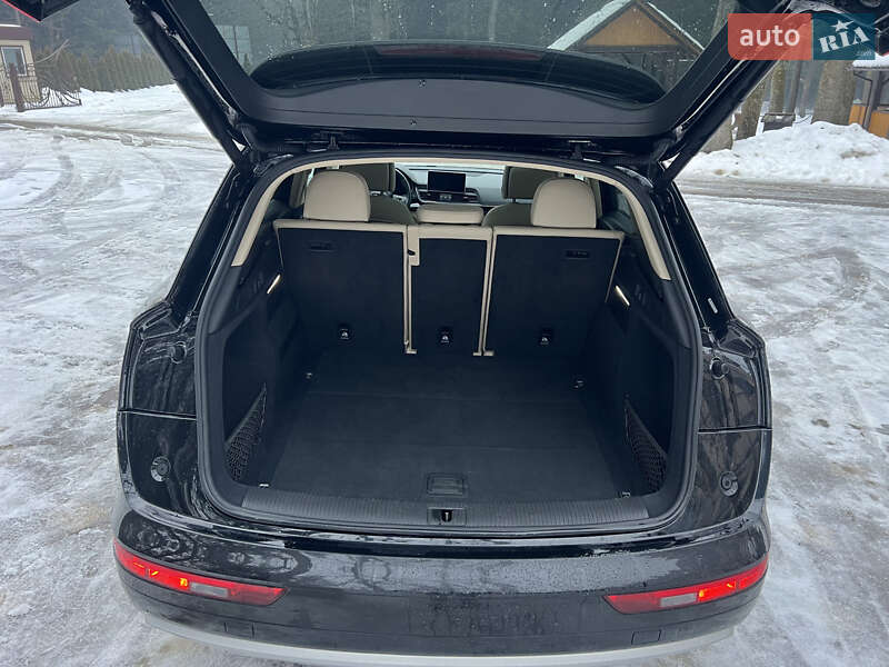 Позашляховик / Кросовер Audi Q5 2019 в Львові