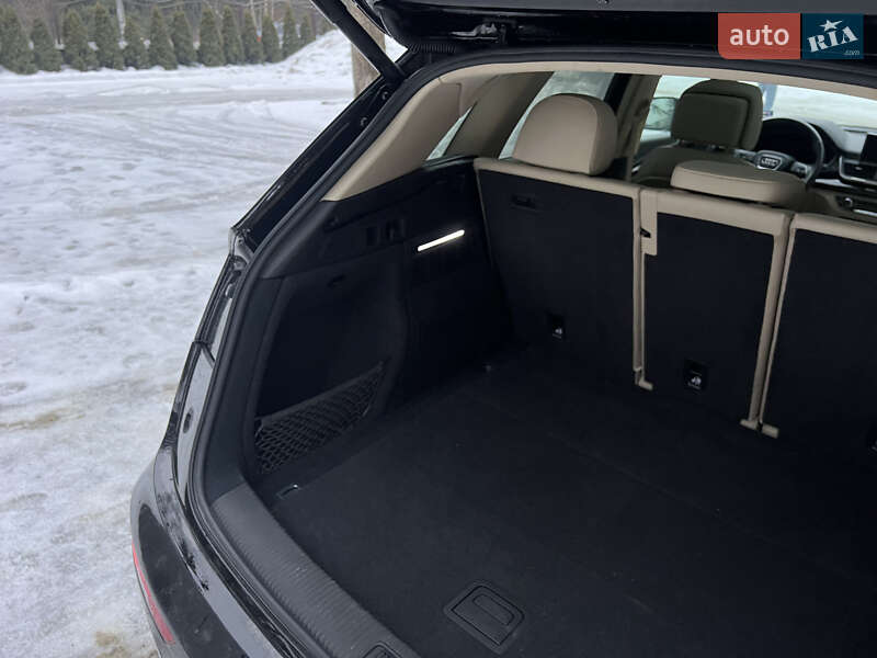 Позашляховик / Кросовер Audi Q5 2019 в Львові