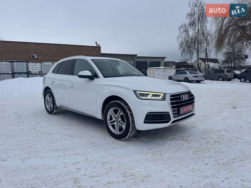 Позашляховик / Кросовер Audi Q5 2018 в Володимирі фото 3 Позашляховик / Кросовер Audi Q5 2018 в Володимирі
