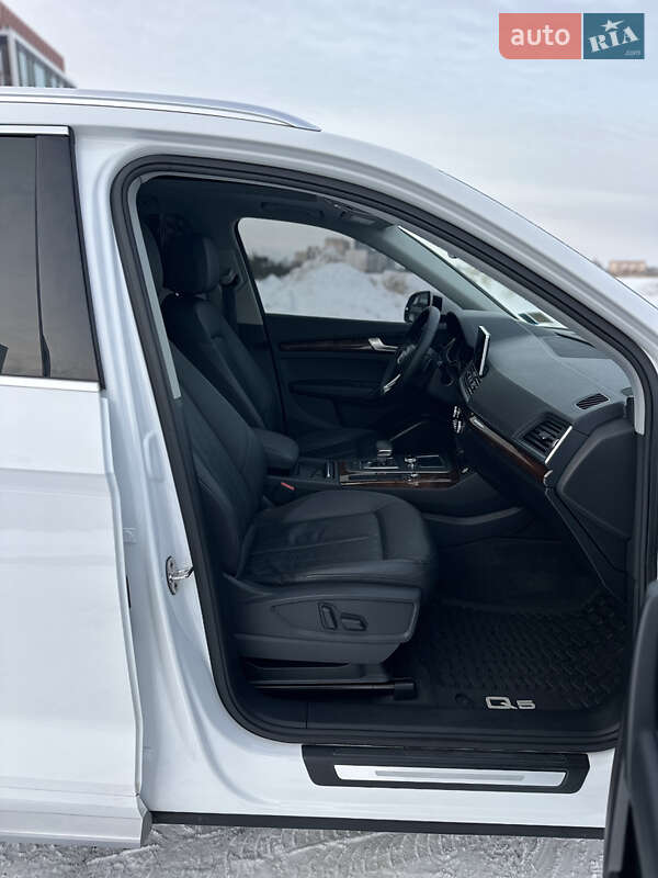 Позашляховик / Кросовер Audi Q5 2018 в Рівному фото 38 Позашляховик / Кросовер Audi Q5 2018 в Рівному