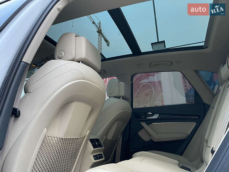 Позашляховик / Кросовер Audi Q5 2018 в Львові