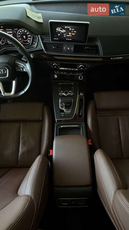 Позашляховик / Кросовер Audi Q5 2017 в Львові