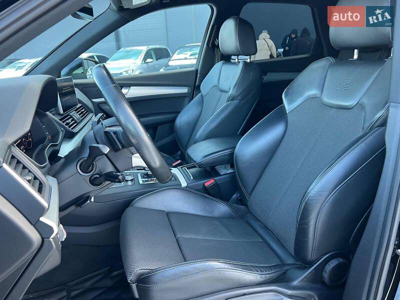 Позашляховик / Кросовер Audi Q5 2017 в Львові фото 18 Позашляховик / Кросовер Audi Q5 2017 в Львові
