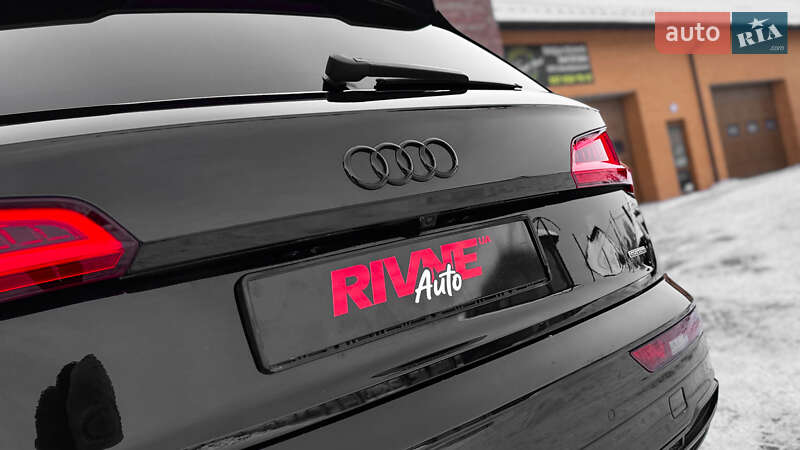 Позашляховик / Кросовер Audi Q5 2018 в Рівному