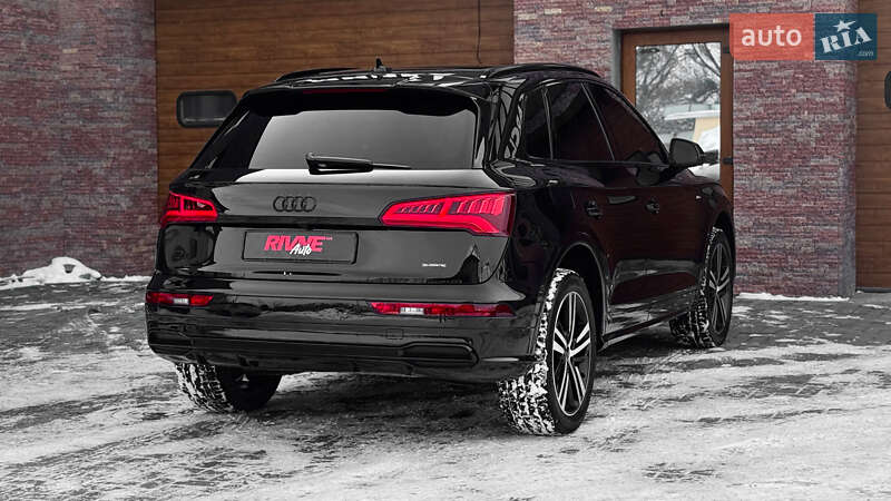 Позашляховик / Кросовер Audi Q5 2018 в Рівному