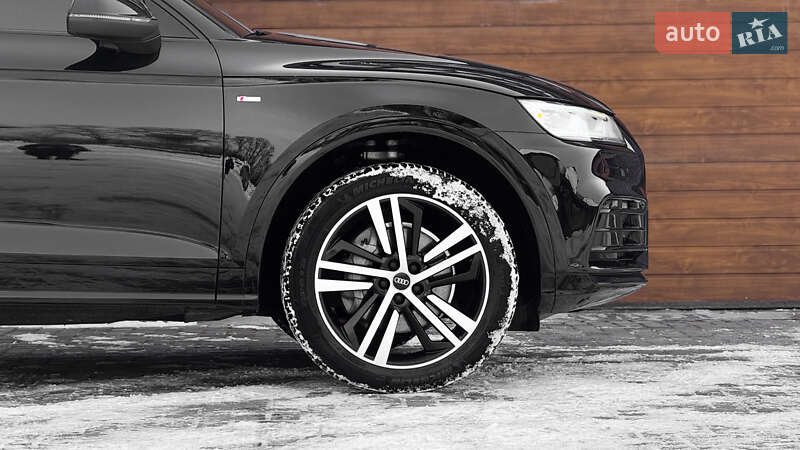 Позашляховик / Кросовер Audi Q5 2018 в Рівному