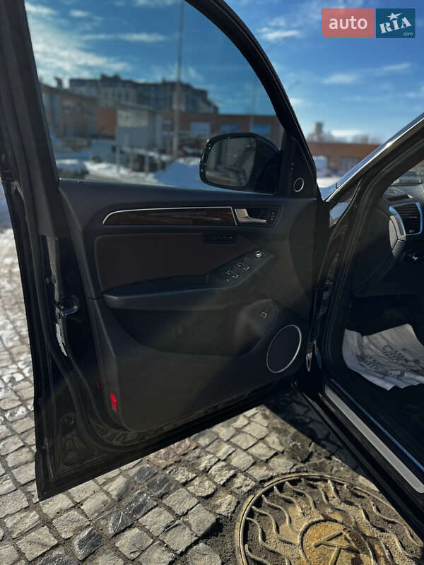 Позашляховик / Кросовер Audi Q5 2015 в Луцьку