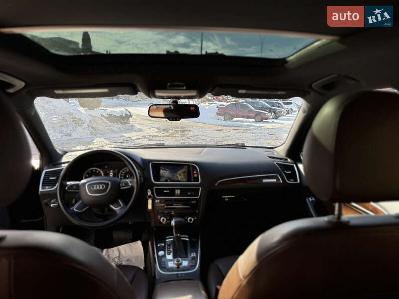 Позашляховик / Кросовер Audi Q5 2015 в Луцьку