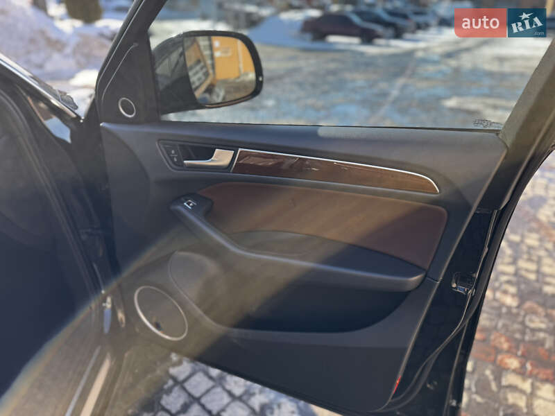 Позашляховик / Кросовер Audi Q5 2015 в Луцьку