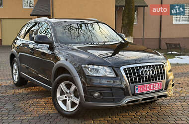 Позашляховик / Кросовер Audi Q5 2010 в Тячеві