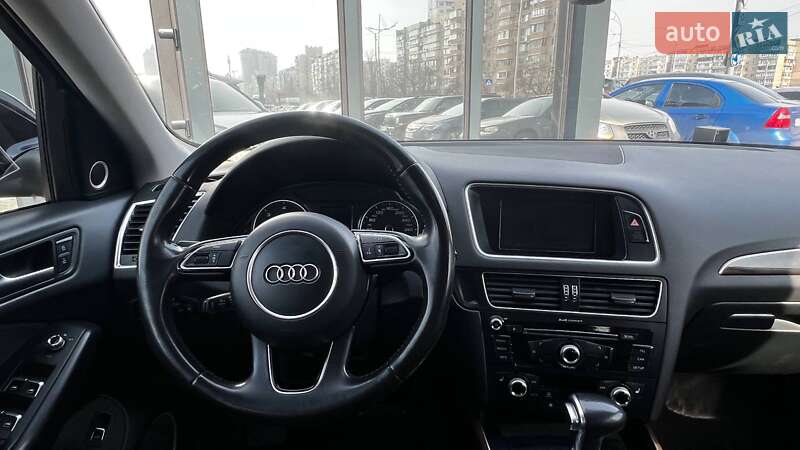 Позашляховик / Кросовер Audi Q5 2016 в Києві
