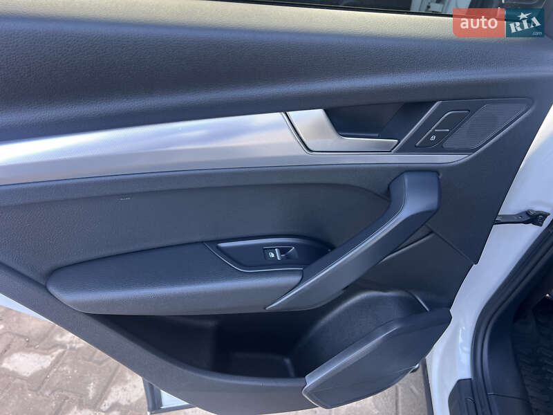 Позашляховик / Кросовер Audi Q5 2018 в Тернополі