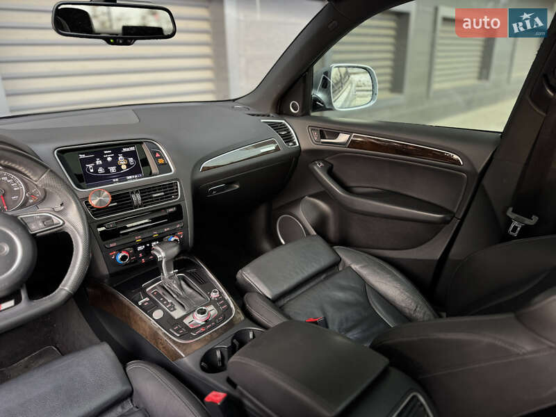 Позашляховик / Кросовер Audi Q5 2016 в Києві