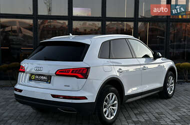 Позашляховик / Кросовер Audi Q5 2017 в Львові