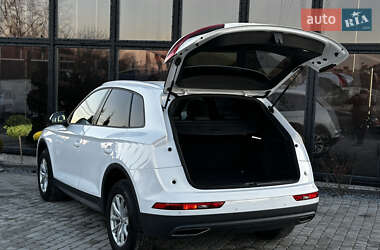 Позашляховик / Кросовер Audi Q5 2017 в Львові