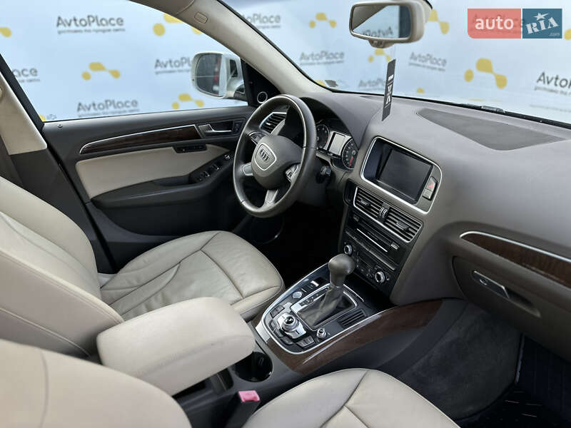 Позашляховик / Кросовер Audi Q5 2015 в Луцьку