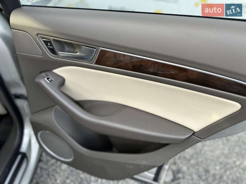 Позашляховик / Кросовер Audi Q5 2015 в Луцьку