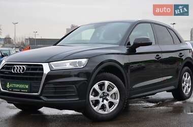 Внедорожник / Кроссовер Audi Q5 2017 в Киеве