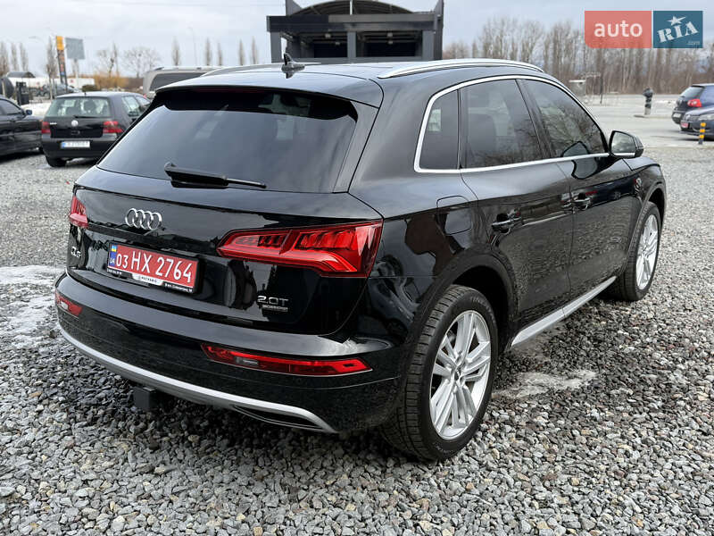 Позашляховик / Кросовер Audi Q5 2018 в Чернівцях