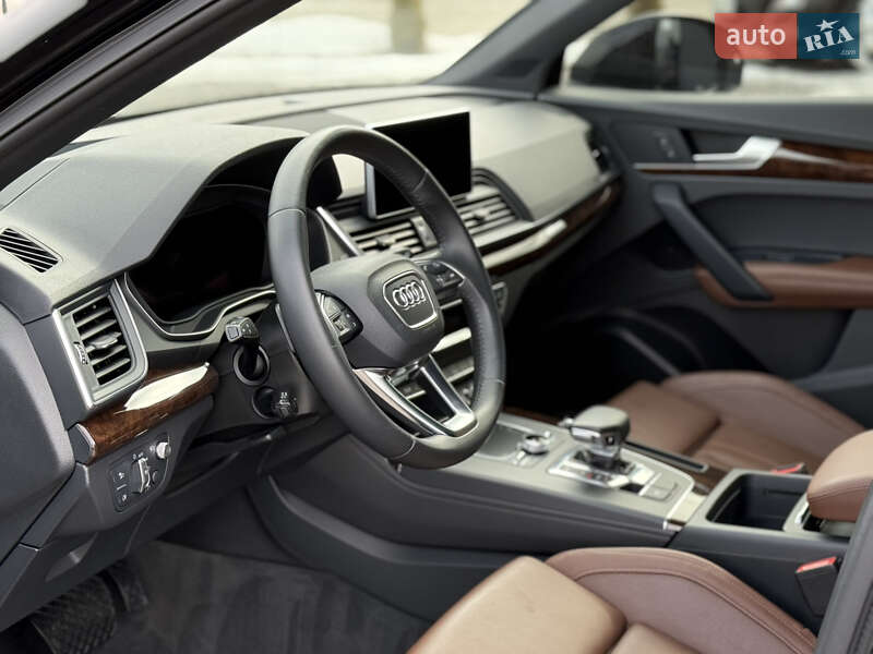 Позашляховик / Кросовер Audi Q5 2018 в Чернівцях