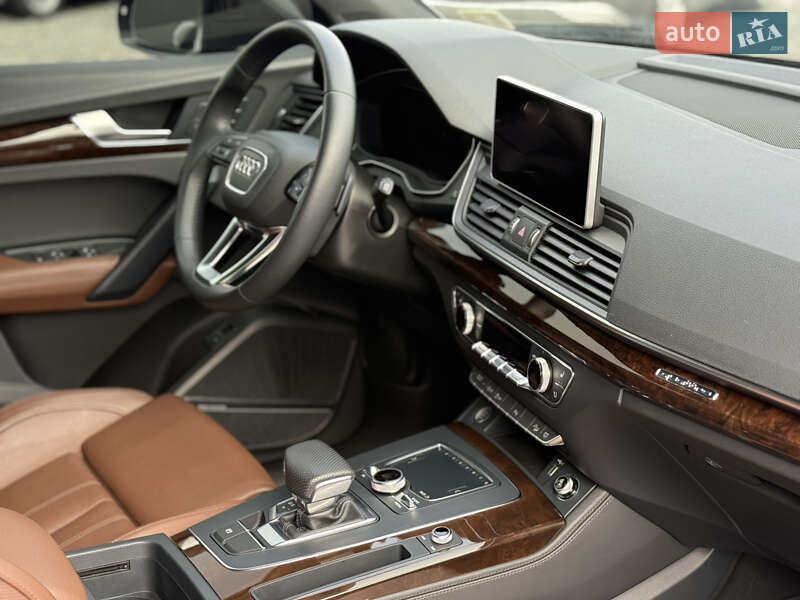 Позашляховик / Кросовер Audi Q5 2018 в Чернівцях