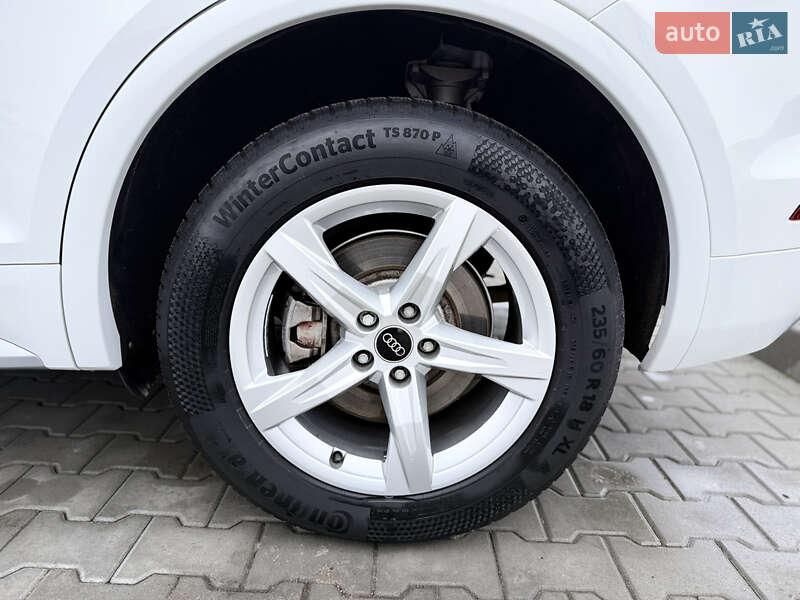 Позашляховик / Кросовер Audi Q5 2017 в Львові фото 13 Позашляховик / Кросовер Audi Q5 2017 в Львові