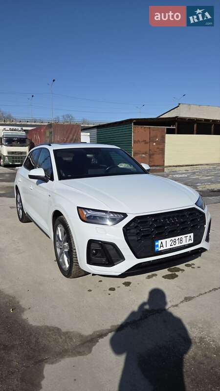 Позашляховик / Кросовер Audi Q5 2021 в Києві